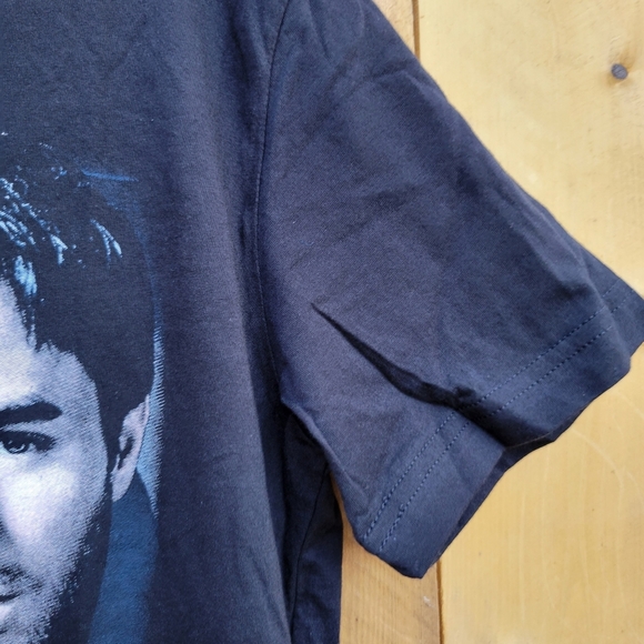 Ricky Martin Vs Enrique Iglesias Short Sleeve T-Shirt Size M - Picture 7 of 15